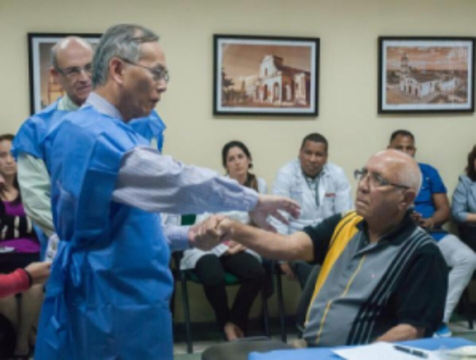 Experto de EE.UU. elogia preparación de médicos cubanos