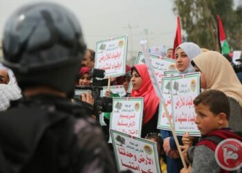 Decenas de palestinos heridos en Cisjordania, Gaza e Israel conmemoran Día de la Tierra