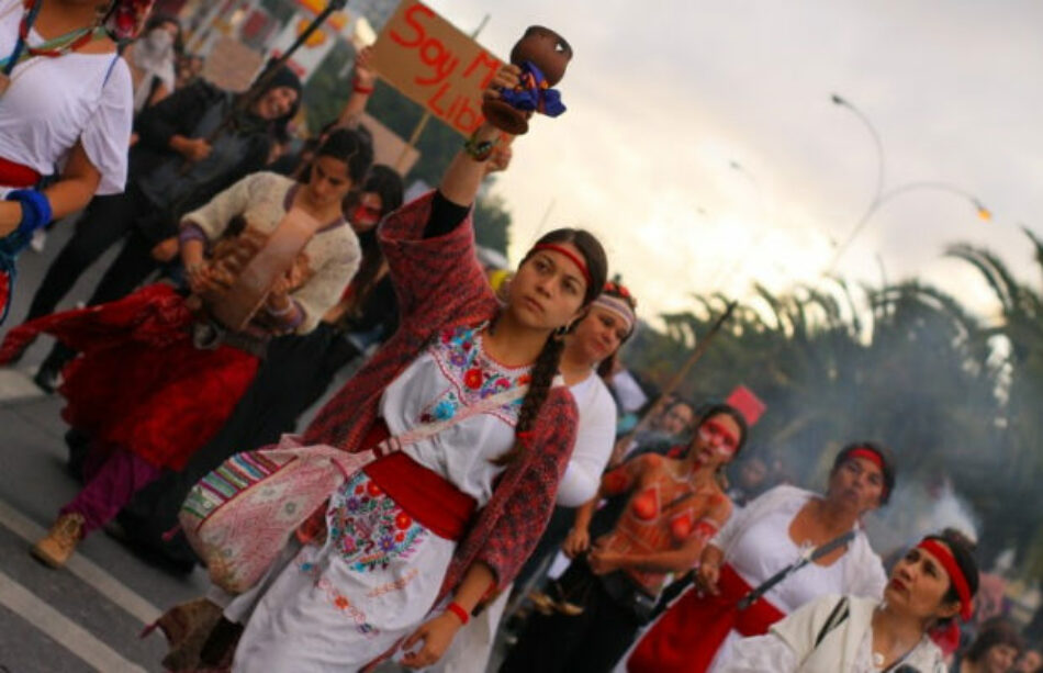 Chile. 8M. En Concepción cientos de personas marcharon conmemorando el Día Internacional de la Mujer trabajadora