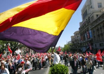 Piden al Ayuntamiento de Móstoles colocar la bandera republicana el próximo 14 de abril