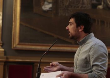 Ramón Espinar y Óscar Guardingo dirigen una batería de preguntas al Gobierno sobre los paros convocados por los trabajadores de Ferroser en RENFE