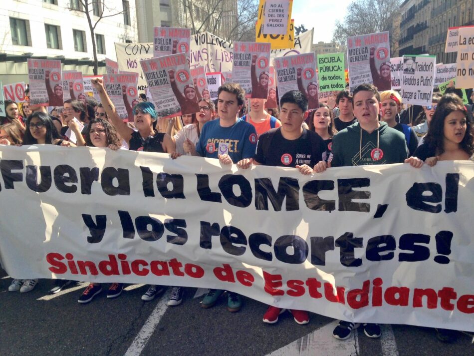 Cerca del 65% de trabajadores y trabajadoras de la enseñanza y el 85% del alumnado y sus familias secundan la huelga general y paran de nuevo la educación