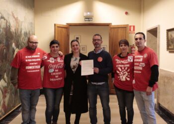 Iñaki Bernal y Vanessa Angustia solicitan que en el Senado se dejen de consumir productos de la compañía Coca Cola