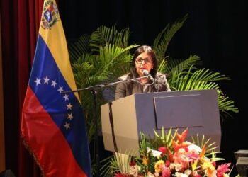 Canciller de Venezuela rechaza declaraciones ofensivas de Kuczynski