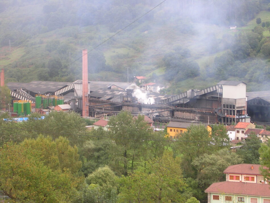 Denuncian que «en Oviedo sigue disparada la contaminación por benceno»