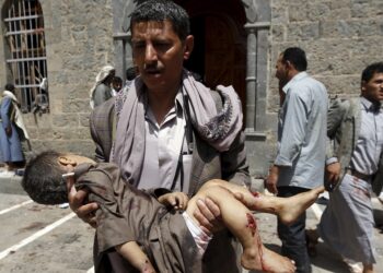 26 civiles yemeníes muertos en ataque saudí contra un mercado