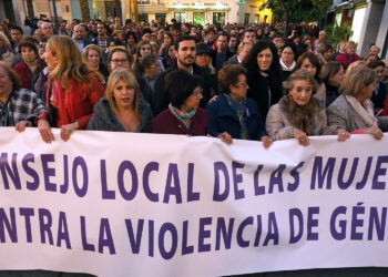 Alberto Garzón traslada el «total y decidido apoyo» de IU a las movilizaciones de la mujer y de la educación del 8M y 9M