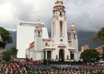 Venezuela rinde homenaje a heroínas en Panteón Nacional
