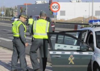 Los guardias civiles ya no serán premiados por multas, los auxilios tendrán la misma valoración