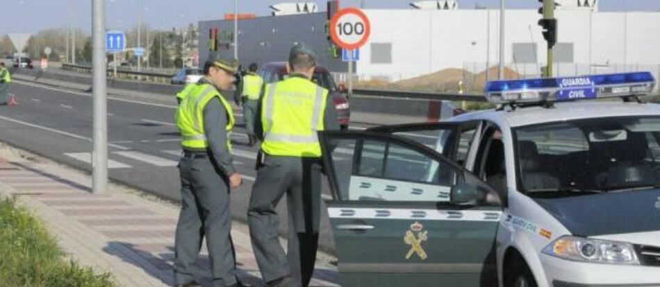 Los guardias civiles ya no serán premiados por multas, los auxilios tendrán la misma valoración