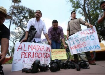 México: Periodistas protestan por colegas asesinados: Hay consenso en que la causa de los crímenes es la corrupción