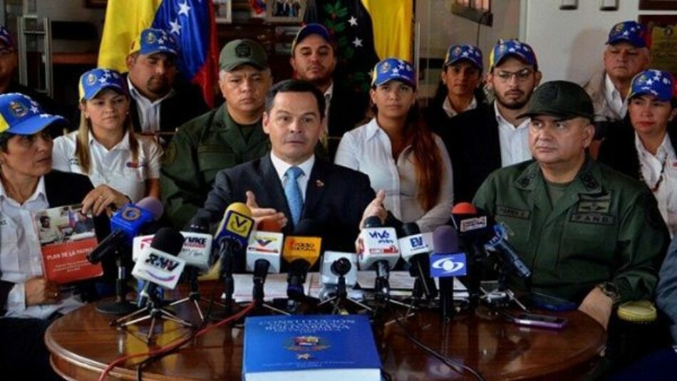 Desmantelan campamento paramilitar colombiano en Venezuela