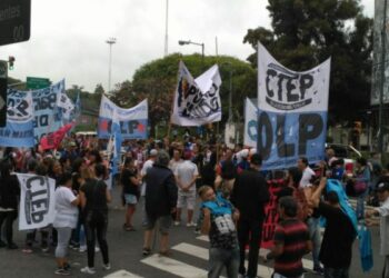 Argentina: Miles de manifestantes produjeron cientos de cortes de rutas y puentes contra la política de hambre de Macri