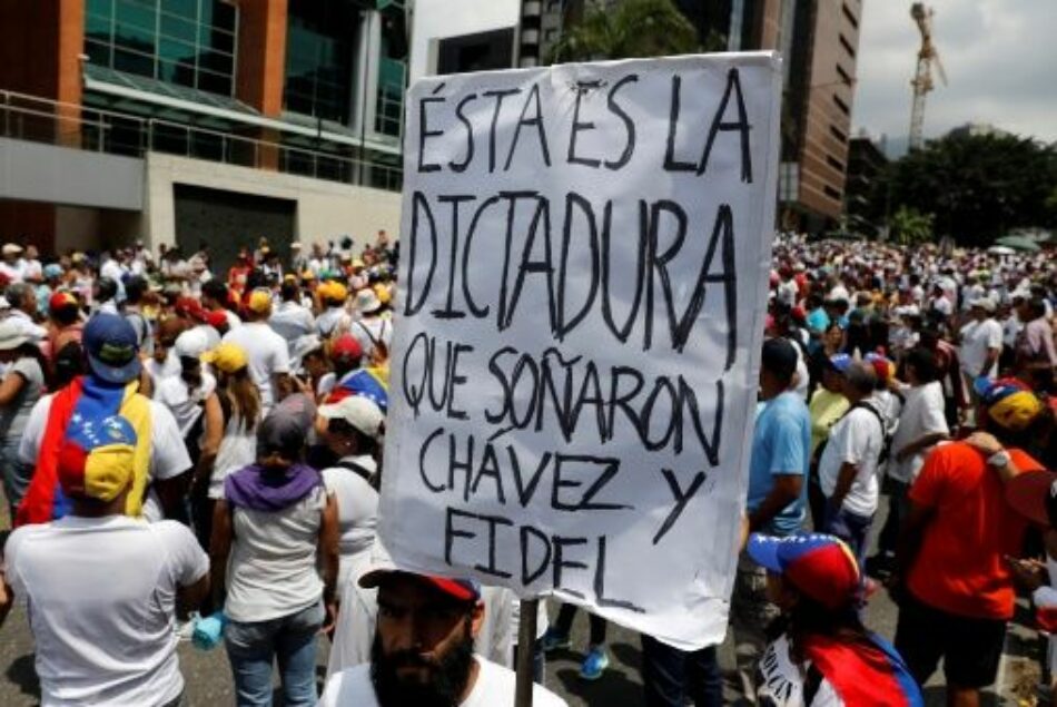 La falacia de llamar «dictadura» a lo que hay en Venezuela
