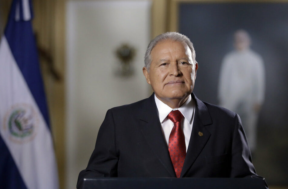 El Salvador promulga ley aprobada contra minería metálica