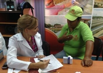 Venezuela: Hace 13 años se creó Barrio Adentro para democratizar acceso a servicios de salud