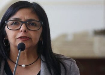 Venezuela se retirará de la OEA si convoca reunión sin su aval