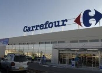 La Inspección de Trabajo obliga a Carrefour Paterna  a levantar una estructura cubierta para proteger a un trabajador de las inclemencias del tiempo tras varias reclamaciones de la CGT