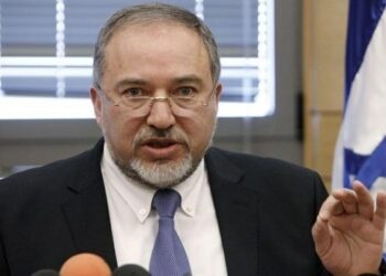 Lieberman recuerda a Margaret Thatcher y llama a matar de hambre a prisioneros palestinos