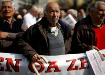 Miles de pensionistas protestan contra la austeridad en Grecia