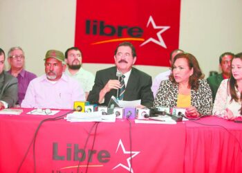 Manuel Zelaya denuncia a Hernández por cooptación del Estado