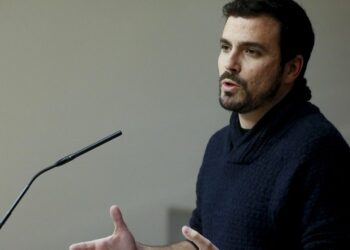 Garzón rechaza en firme los presupuestos del estado para 2017 por «continuistas» y porque «consolidan las políticas económicas negativas» impuestas por Rajoy