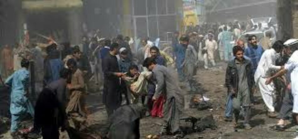 24 muertos y 57 heridos en un atentado takfiri contra mezquita shií en Pakistán