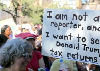Estadounidenses marchan hoy para exigirle a Trump que revele sus impuestos