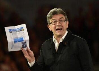 Mélenchon responde a ataques por alusión a vínculos con ALBA