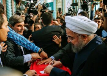 Rohani: Participación masiva del pueblo refuerza poderío nacional