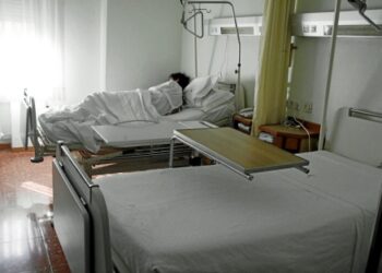 Podemos Andalucía denuncia pérdida de calidad en la asistencia a pacientes terminales
