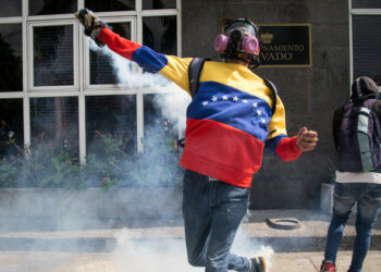 ¿Matar a conveniencia? El «doble» asesinato de un joven opositor en Venezuela