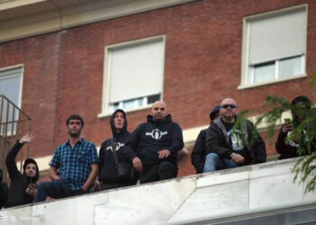 Neonazis de Madrid organizan actividades públicas para niños