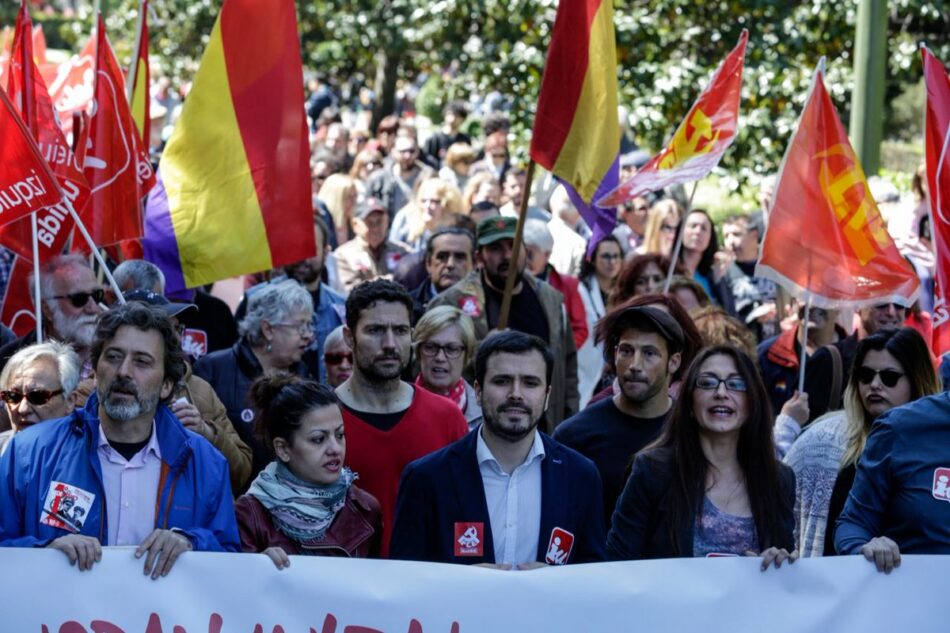 Garzón llama a la ciudadanía en este “momento de excepcionalidad” a apoyar la moción de censura porque “la corrupción es meterle la mano en el bolsillo a la clase trabajadora”