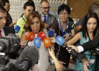 Podemos pide explicaciones al Gobierno por poner medios públicos al servicio de la campaña de Susana Díaz