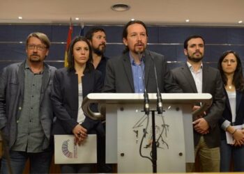 El Grupo Parlamentario Confederal Unidos Podemos-En Comú Podem-En Marea registra su moción de censura contra el Gobierno