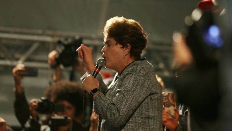 Dilma Rousseff pide a la Corte Suprema de Brasil que la restituya a la Presidencia