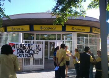 Los carteros de Vila-real se movilizan ante la falta de personal para garantizar el servicio de correo y el cumplimiento de la Ley postal