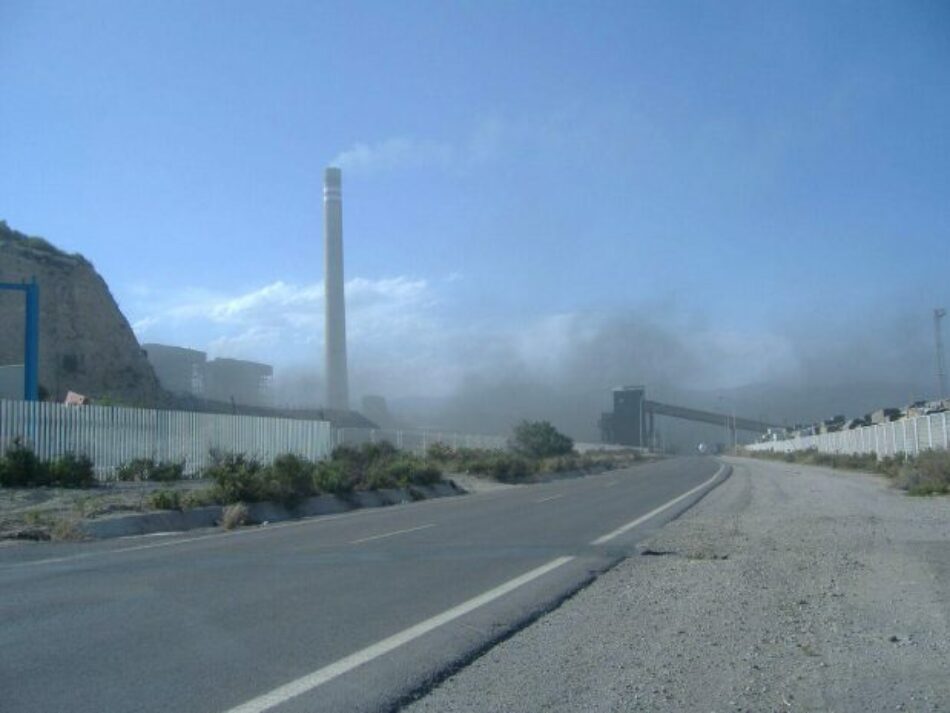 La central térmica de Carboneras en la Mesa del Congreso de Diputados