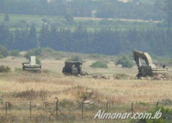 Israel continúa levantando obstáculos y barreras en la frontera con el Líbano