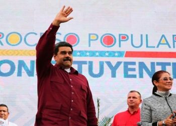 Presidente de Venezuela a Trump: ¡Saca tus manos de aquí!