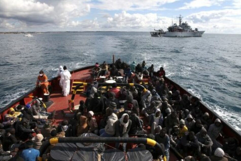 Interceptan 3.000 refugiados en el Mediterráneo rumbo a Italia