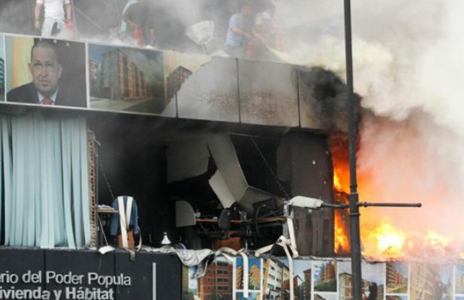 Grupos terroristas atacaron sede del Ministerio para Hábitat y Vivienda en Chacao (Venezuela)