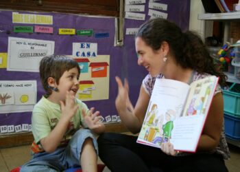 IU-Verdes exige que se cumplan los convenios para atender al alumnado con discapacidad auditiva