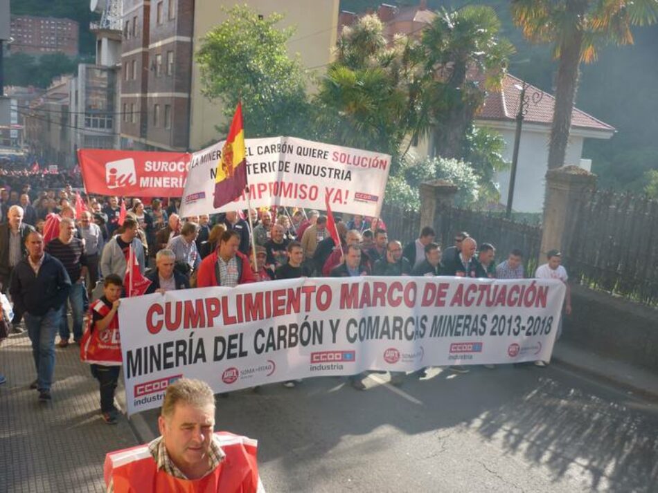 Garzón presenta junto a una delegación de IU Asturias una iniciativa para garantizar el futuro de las comarcas mineras y acabar con “la incompetencia y la maldad del PP”