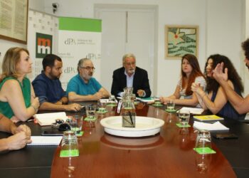 El Defensor del Pueblo Andaluz se interesa por el desalojo de concejales y trabajadores en el Ayuntamiento