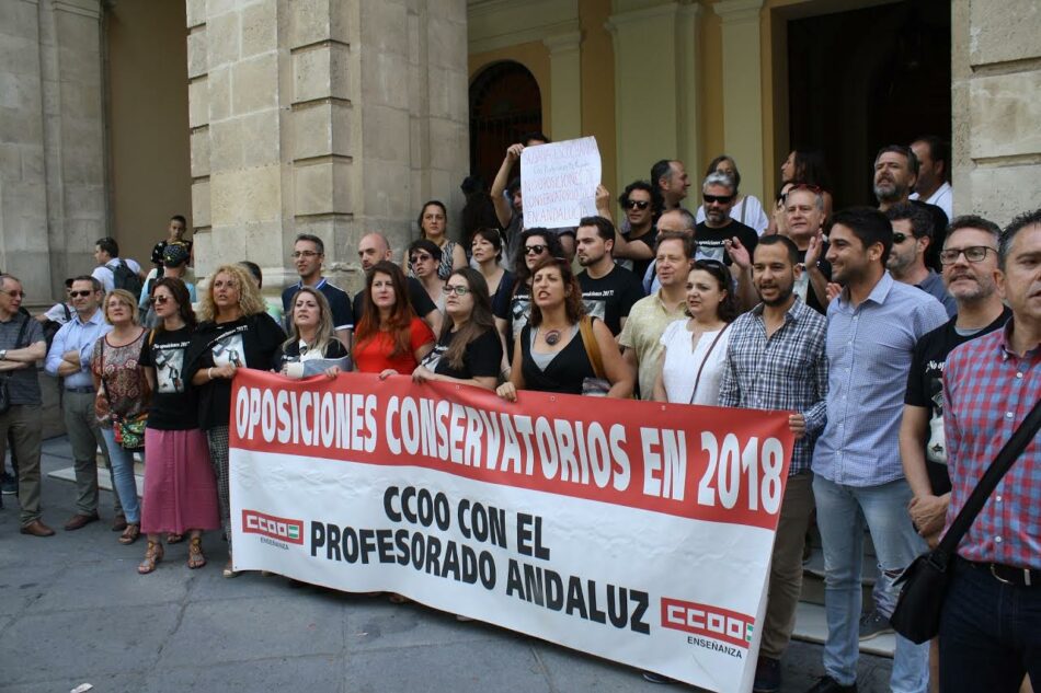 Participa e IU exigen la dimisión de Cabrera tras el violento desalojo policial de los profesores de música encerrados en el Ayuntamiento