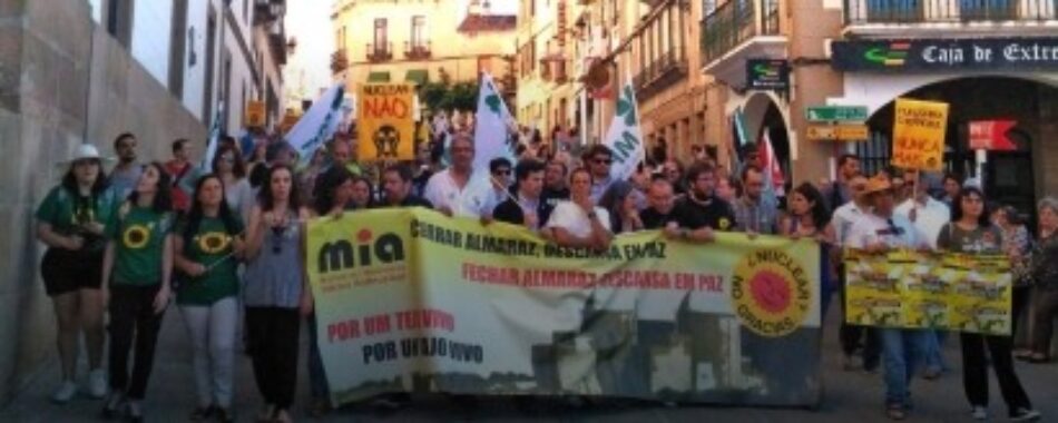 El Movimiento Ibérico Antinuclear presenta más de mil apoyos hispano-lusos para pedir el cierre nuclear