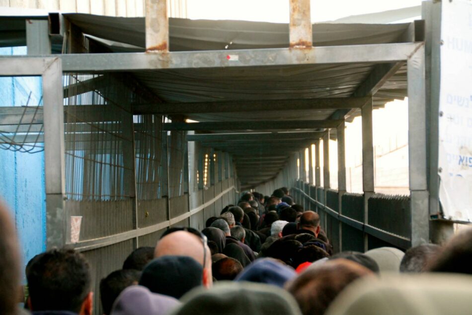 Palestina / Un Vídeo muestra la angustiante realidad de atravesar todos los días un Checkpoint israelí