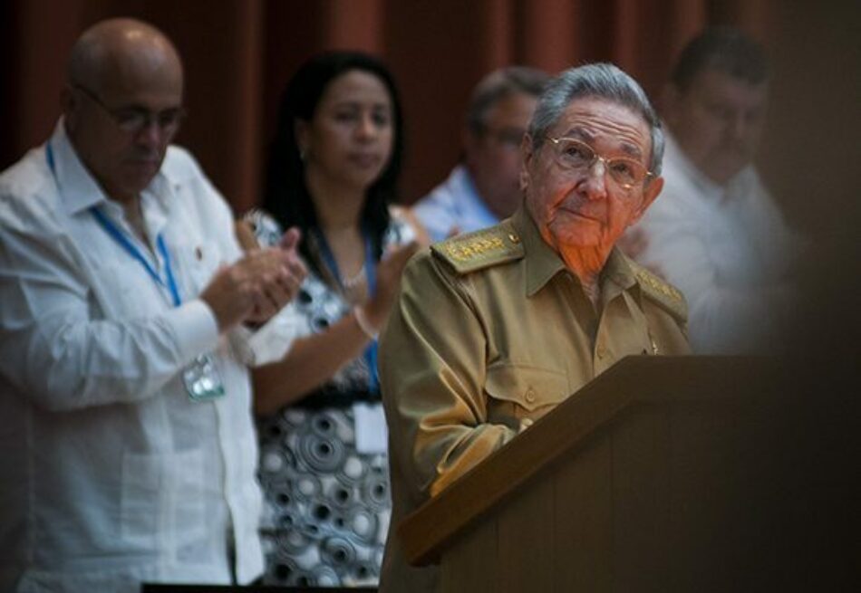 Raúl Castro: Es necesario denunciar y detener la agresión que sufre Venezuela